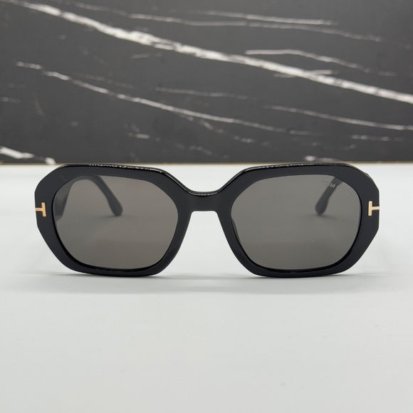 NEW TOM FORD TF917 01A WOMEN SQUARE SUNGLASSES TOM FORD VERONIQUE-02 FT0917/S - Picture 4 of 10